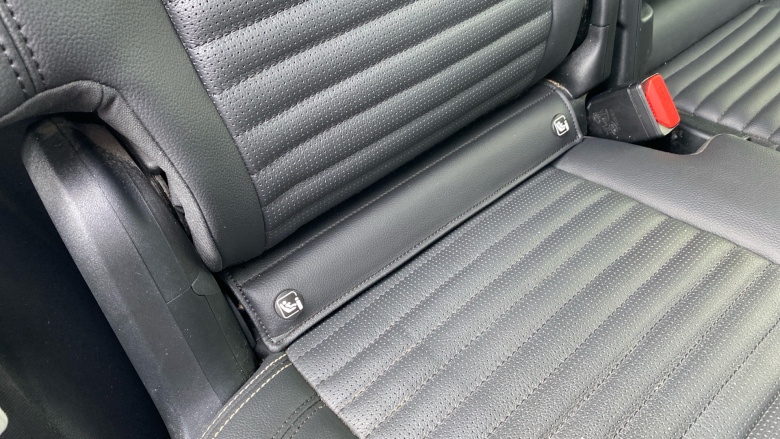 Land Rover Discovery 3.0 D250 R-Dynamic SE 5dr Auto Diesel Station Wagon